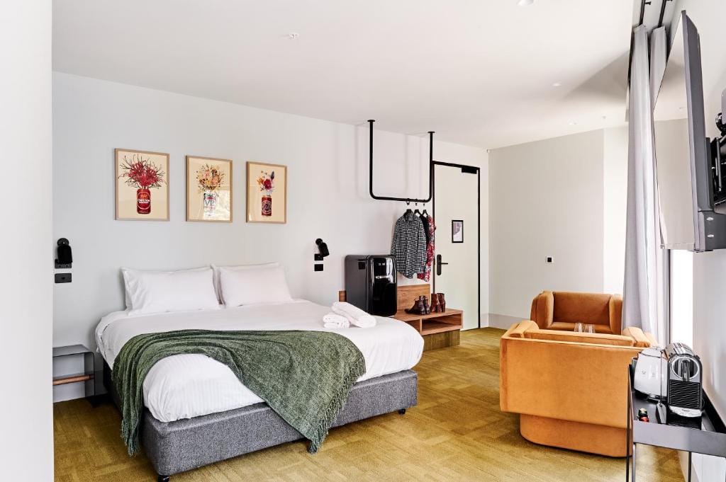 Central Club Hotel - North Melbourne — 1