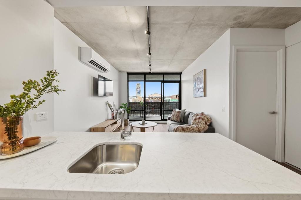 Rambla at Solarino House — 3